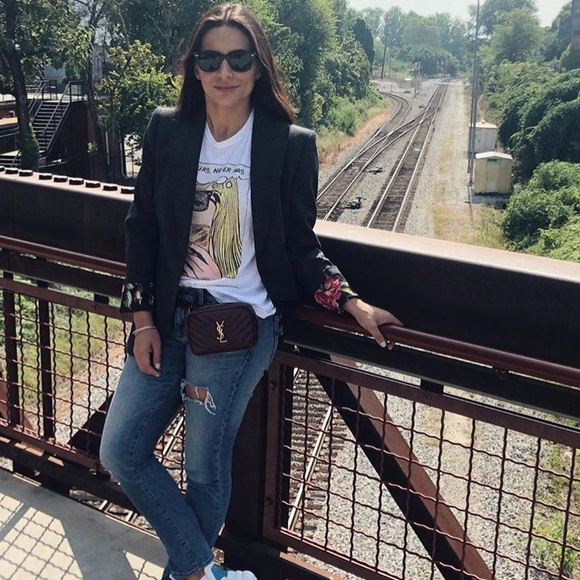 Meet your Posher, Danielle - Picture 6 of 8